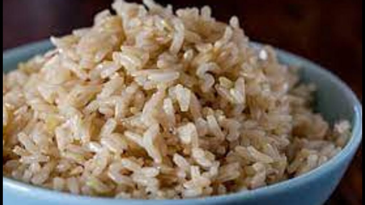 Рис без моркови. Белый против коричневого рис. Рис. 30. С чем есть бурый рис.