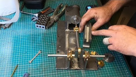 “Scratch “build horizontal model steam engine. Part29. Bushes and bits