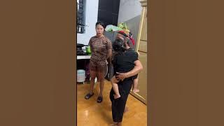 Download lagu The old neighbor was scooping rice with her mother-in-law when her daughter-in-law caught them...