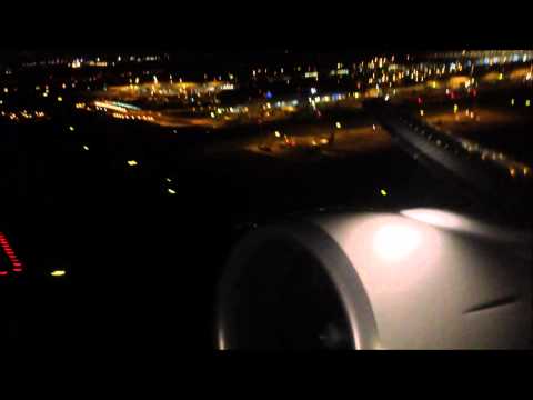 Nightflight from Singapore to Bangkok as TG410 with Boeing 777-300ER HS-TKN