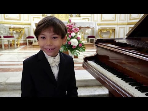 Meet France&#039;s six-year-old piano prodigy