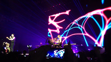 Superheroes (live) - The Script - No Sound Without Silence Tour - 31.3.15 HD