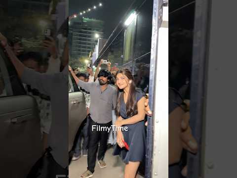 #sreeleela feeling uncomfortable while entering into #robinhood press conference | FilmyTime