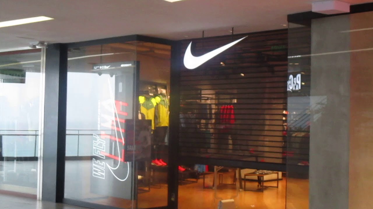 tienda nike larcomar