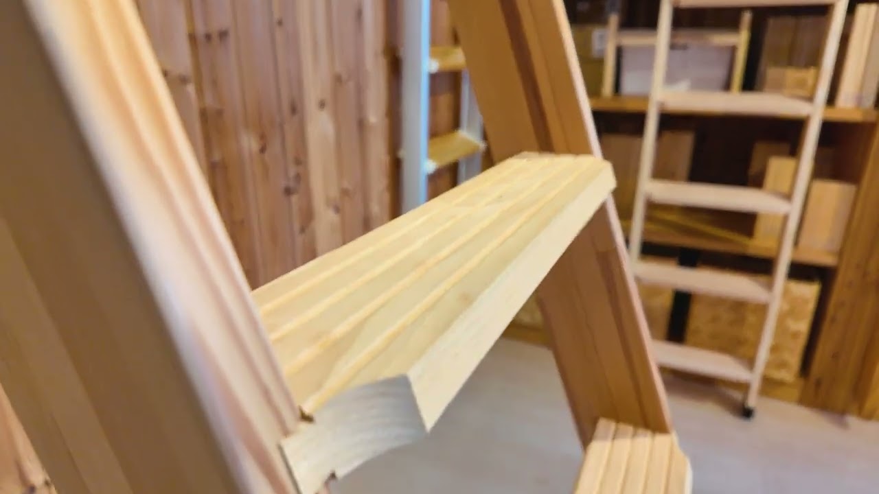 軽量でおしゃれな木製ロフトはしご【北欧ラダー】｜北欧の森