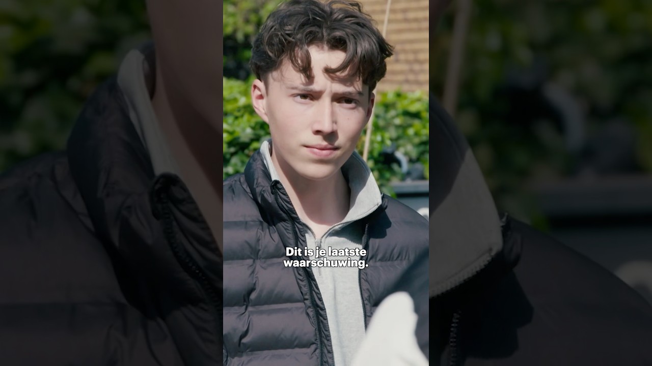 Wat moet die Dex nou weer? 🤨 