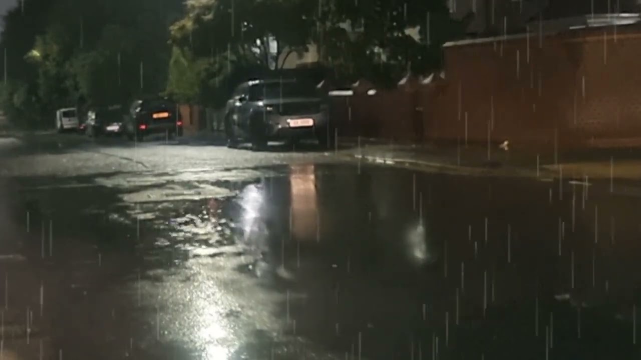 Lots of heavy rain falling fast creating stunning patterns 