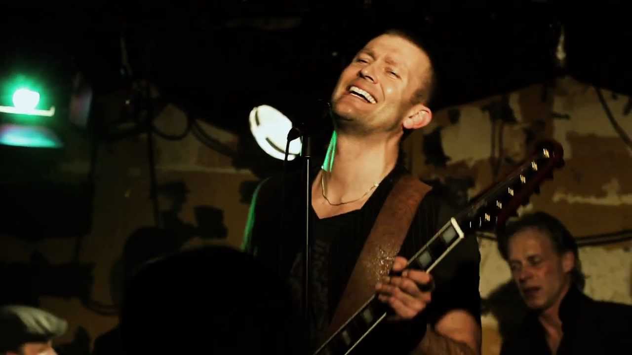 Смотреть «Mike Andersen Band - More Of You (Official Music Video)» на YouTube Смотреть «Mike Andersen Band - More Of You (Official Music Video)» на YouTube