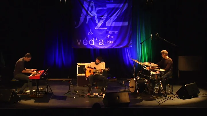 Mathias Deram Trio"The fool on the hill" (Lennon/M...