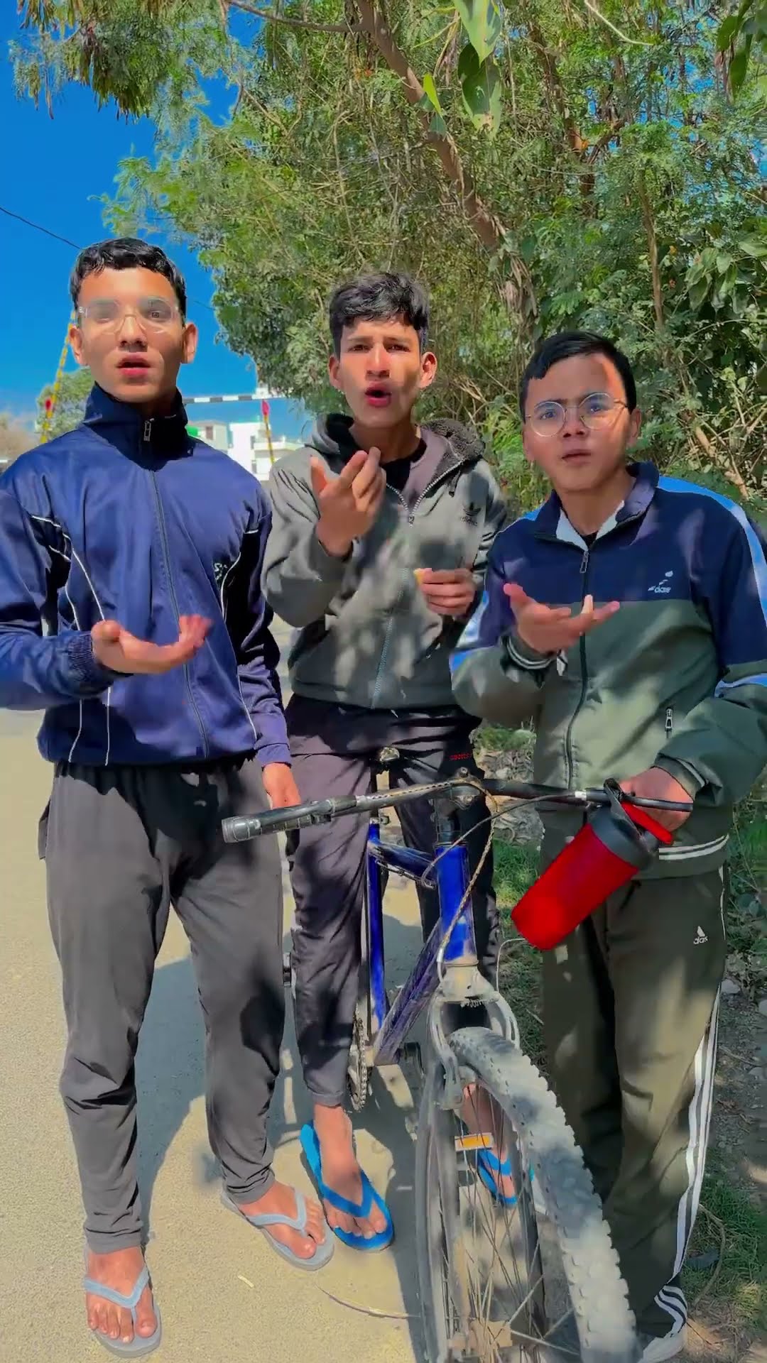 Ye Kahan Gayab Ho Gaya ?? #shorts #love #trending #viralvideo #ytshorts