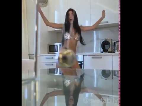 Video: Sveta Bilyalova Netto waarde: Wiki, Getrouwd, Familie, Bruiloft, Salaris, Broers en zussen