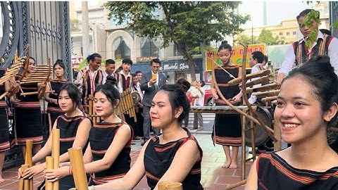 Hòa tấu nhạc cụ Tây Nguyên tại Nhà thờ Mạc Ty Nho TP HCM