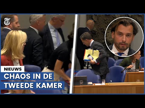 Beelden: kabinet loopt weg bij speech Baudet