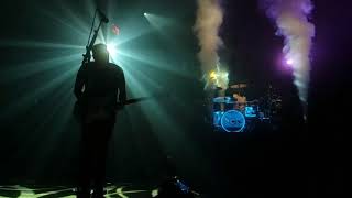 blink-182 - Travis 'drum god' Barker Violence outro in slo mo