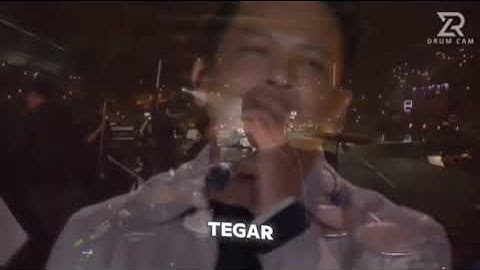 Ariel Noah x Rio Alief - Tegar #Konser #Rossa25shiningyears