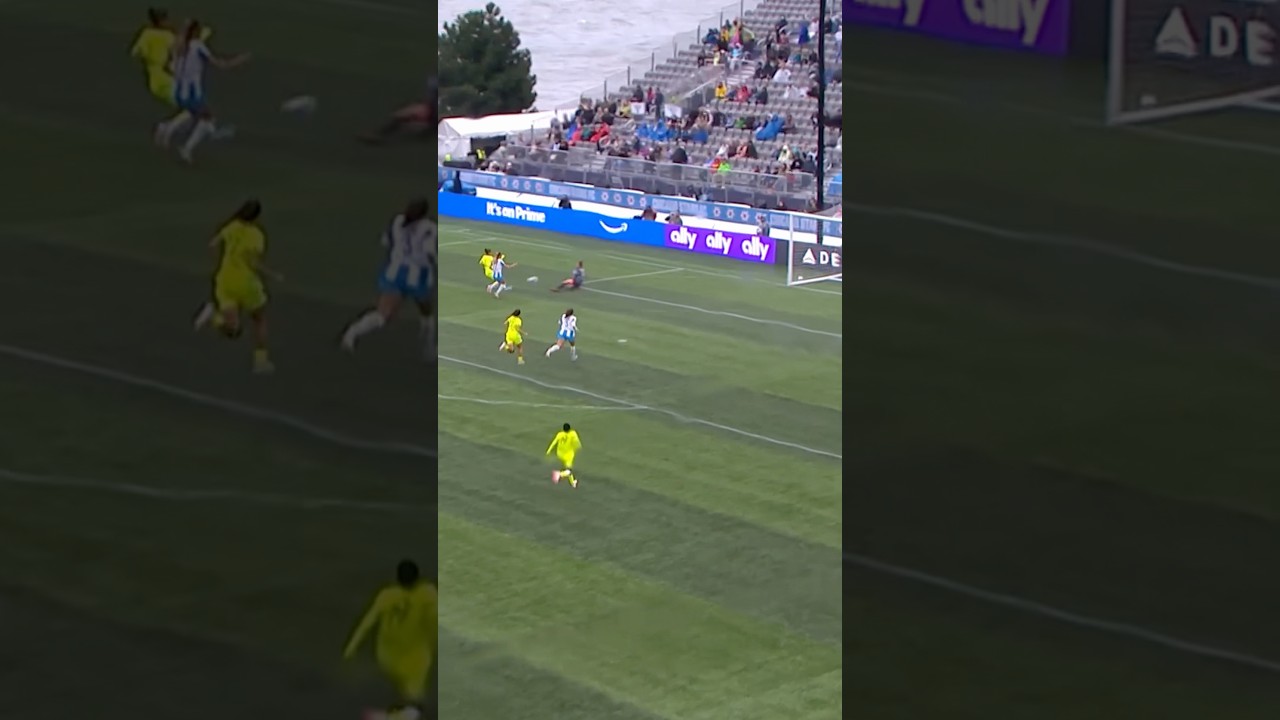 Trin doing what Trin does best by scoring 7 minutes in 😎 #nwsl