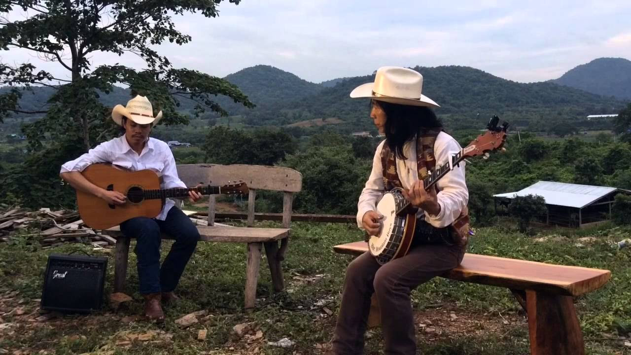 Dueling Banjos Thorn Banjo