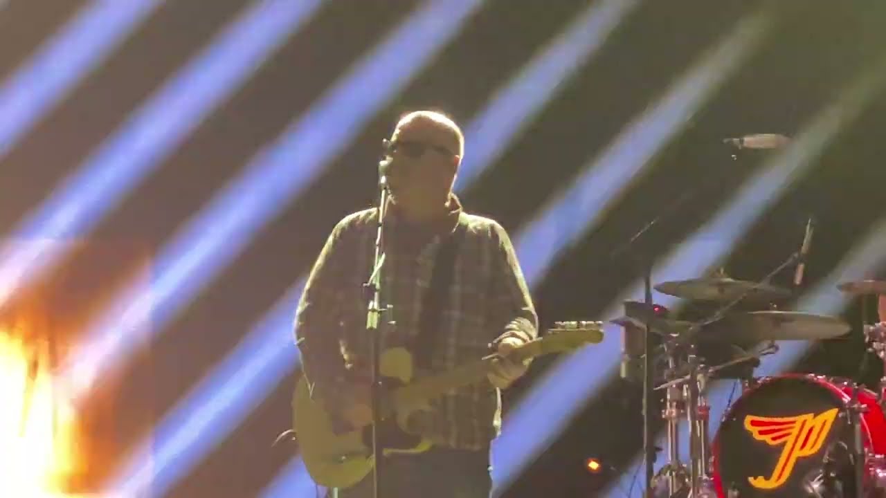 Pixies - I've Been Tired - Live - Sydney Opera House Forecourt - 3 December 2022