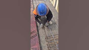 Insert stirrup edge beam rebar #shorts #construction #building #civilengineering