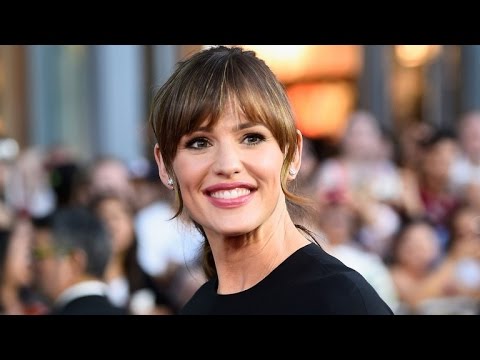 Oops! Jennifer Garner Reveals Her Spanx in Rare Wardrobe Malfunction