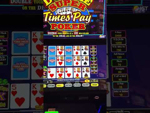 ENTERTAINMENT! The LINQ vs Flamingo Las Vegas