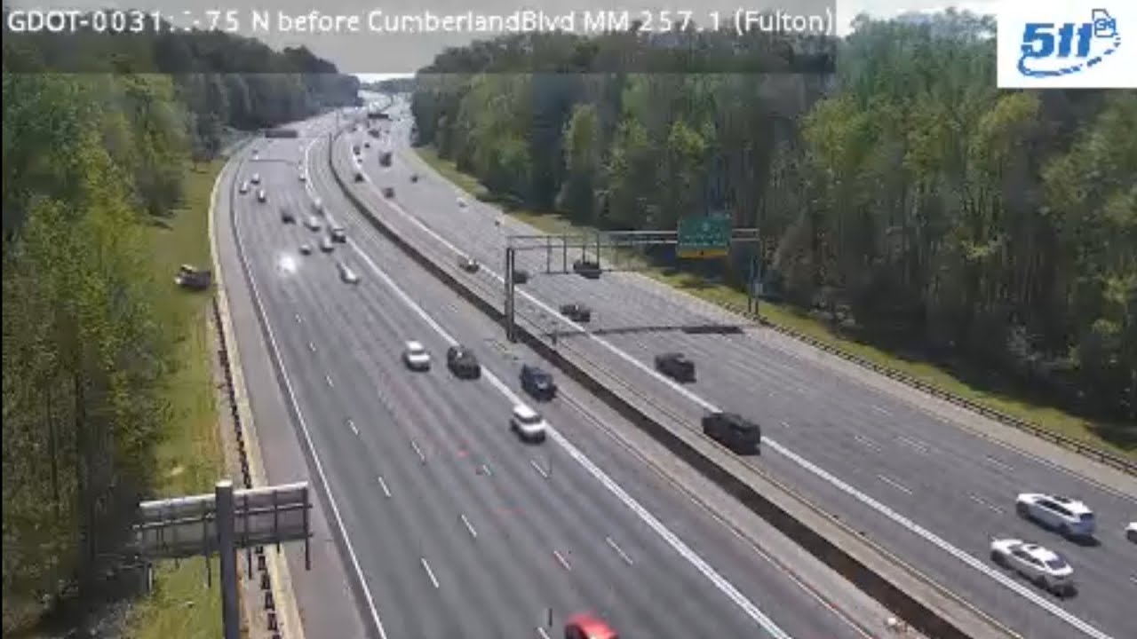 Georgia: Driver Goes Off Interstate And Crashes Into The Woods - YouTube