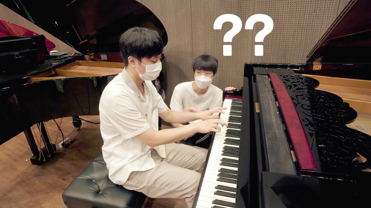 남학생이 피아노 매장에서 즉석 연주 소름끼침 ㄷㄷ (금대가리)
