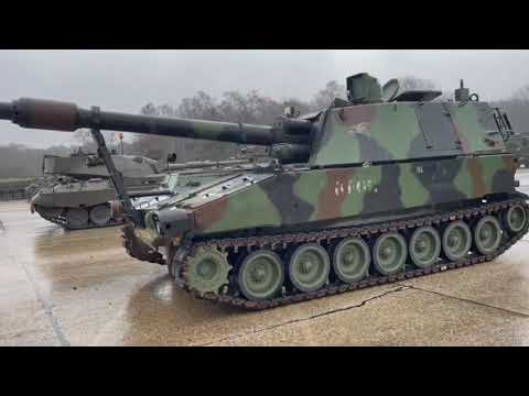 Driving a Dutch M109 Howitzer