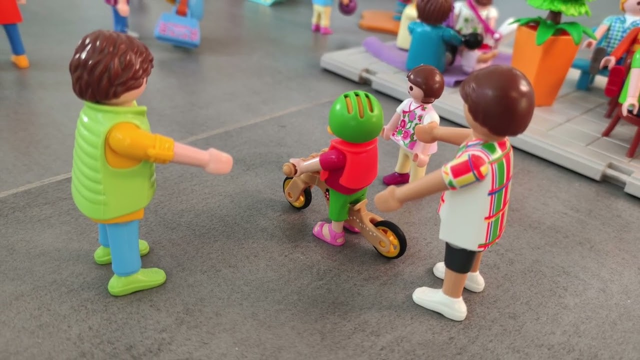 Playmobil - Une journée avec les amis au parc de jeux (HD 1080p)