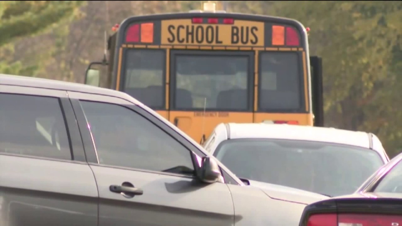 Strongsville cracking down on drivers who ignore school bus stop signs ...