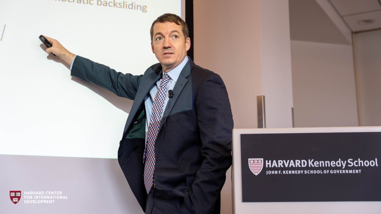 Строят ли убеждения государства? Как доверие к институтам формирует реальные действия с Майклом К...