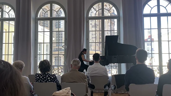 Jihyun Yoon plays Chopin andante spianato und gran...