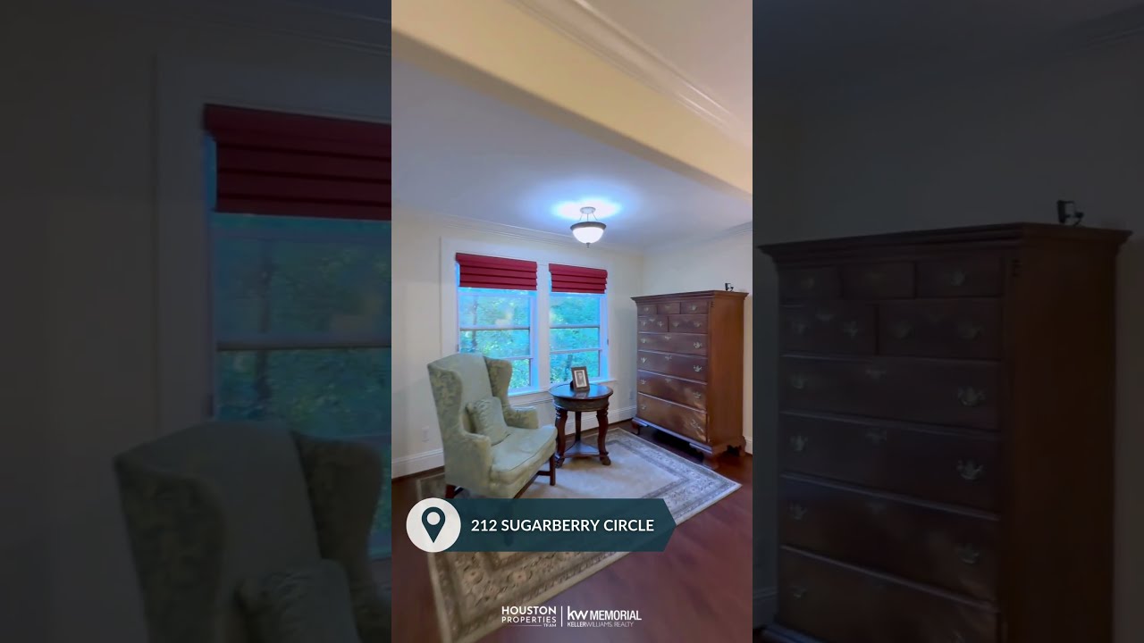 212 Sugarberry Circle in Memorial West