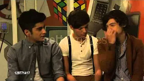 Louis fingering Harry during an interview