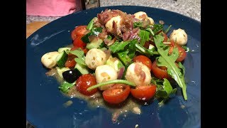 салат из мацареллы с овощами и супер соусом салат из мацареллы с овощами и супер соусом