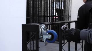 Aluminum Decking Building a rolling riser with small and big castors on Steeldeck®