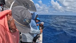 4 Men Vs. 300 lbs Sea Monster Who will WIN