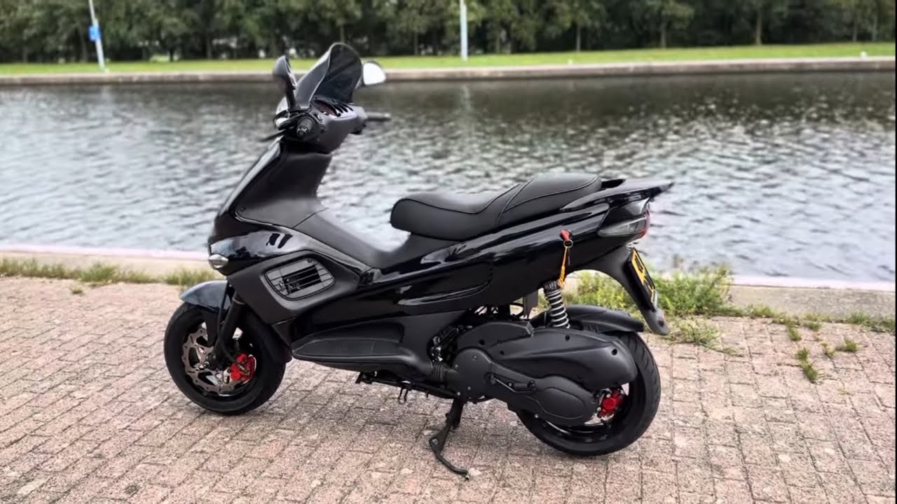 Gilera Runner 180cc Black on Black Absolute Beauty of a bike