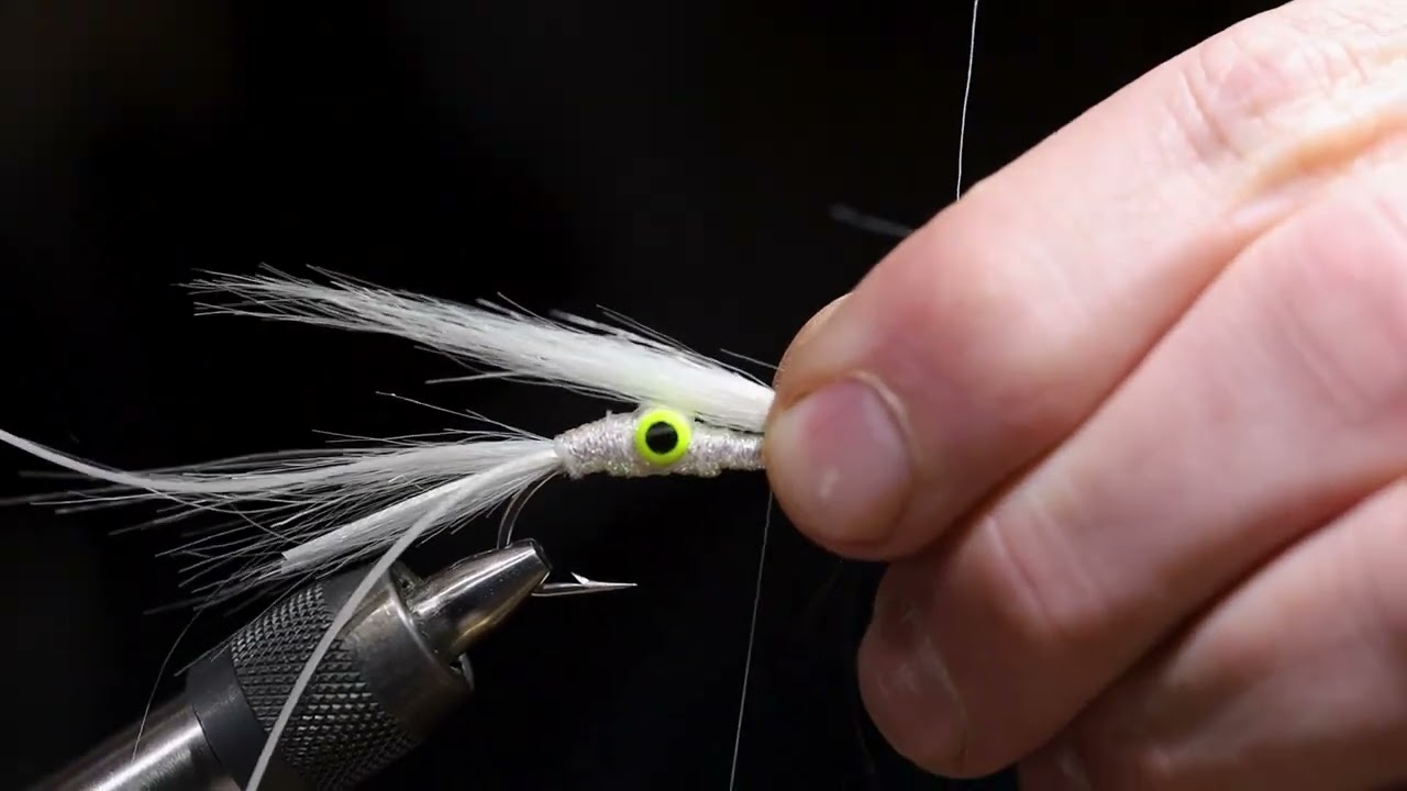 Tying a White Pearl Squimp Saltwater Fishing Fly
