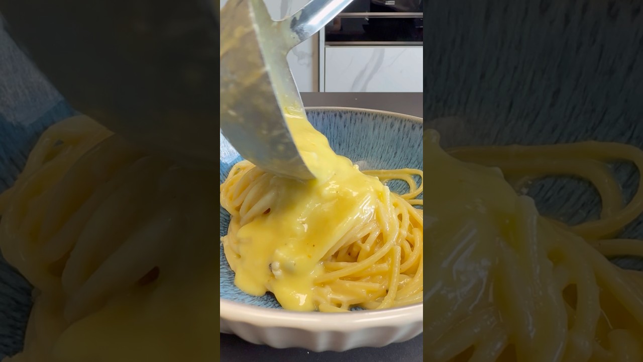Cacio e Pepe con Crema di Datterini Gialli
