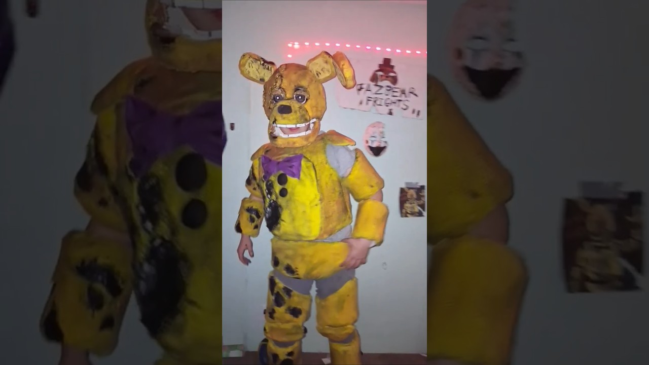 yellow rabbit cosplay 