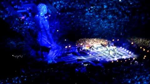 Take That - No Regrets & Relight My Fire (London Wembley Stadium - 02/07/2011)