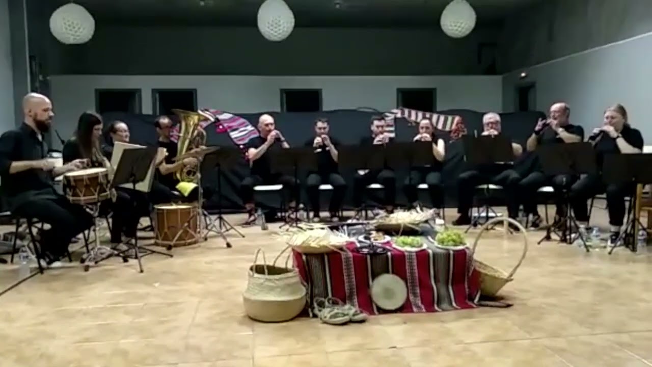 La rumba del Topo (dolçaina i percussió)