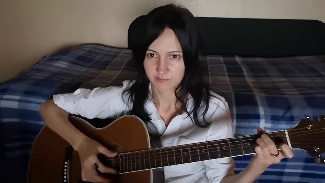 Янка Дягилева-По трамвайным рельсам. Кавер.