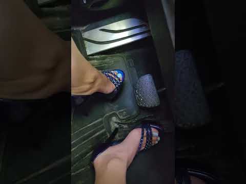 Barefoot & Heel Pedal Pump: BMW440