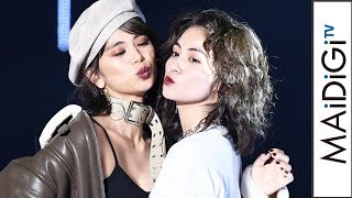 E-girls佐藤晴美＆楓、TGCで“美腹筋”　個性的な秋冬スタイルで　「TGC2018A／W」
