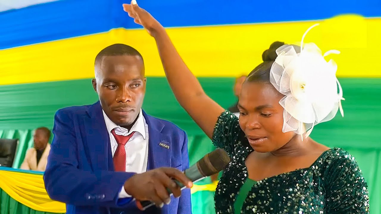 😅Mu murenge wa Kimironko habereye agashya! Reba ibimubayeho ubwo yarahiraga!Uraseka😅