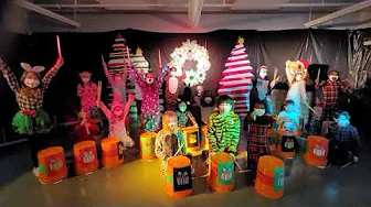 3/4 Spectacle de Noël 2020, Hakuna Matata, bucket drumming 3/4 Spectacle de Noël 2020, Hakuna Matata, bucket drumming