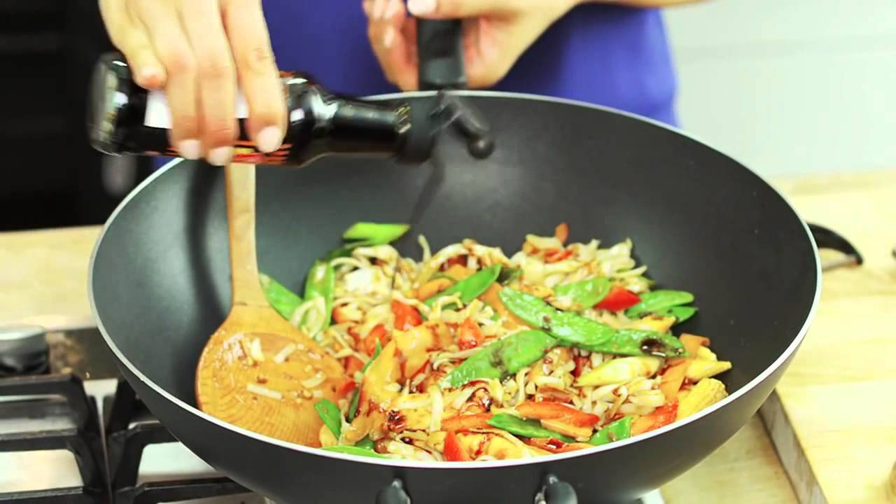 Chicken Pad Thai Recipe with Crunchy Vegetables: Amoy - YouTube