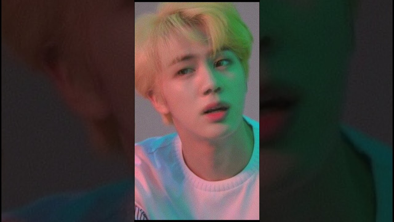 Seokjin has really cute blonde hair 😍 